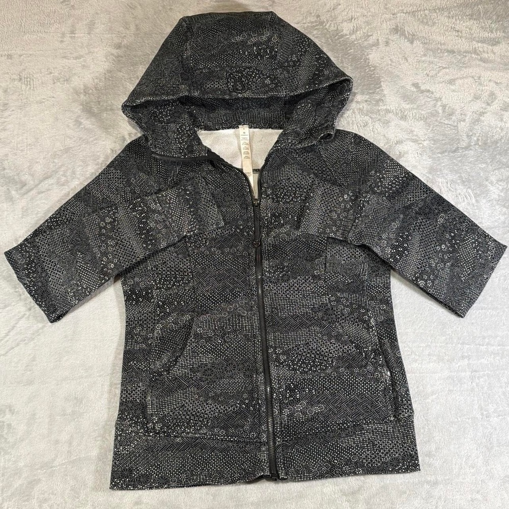Lululemon Full Zip Hooded Jacket | Black Geometric Camo Pattern | Size 6